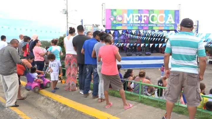 Familias feria medicina tradicional 