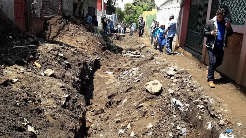 Fuertes lluvias afectan las calles y viviendas de los barrios en Managua