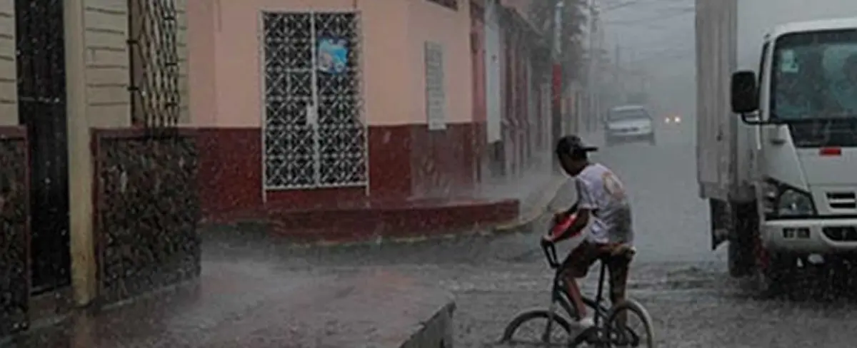 Lluvias dejan afectaciones en barrios y comunidades de Jalapa
