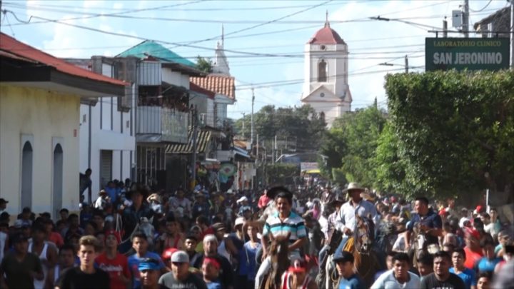 Nicaragüenses tradicional tope Masaya