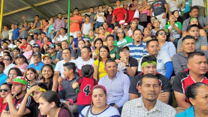 Los Leones terminaron el 7 inning con 13 carreras