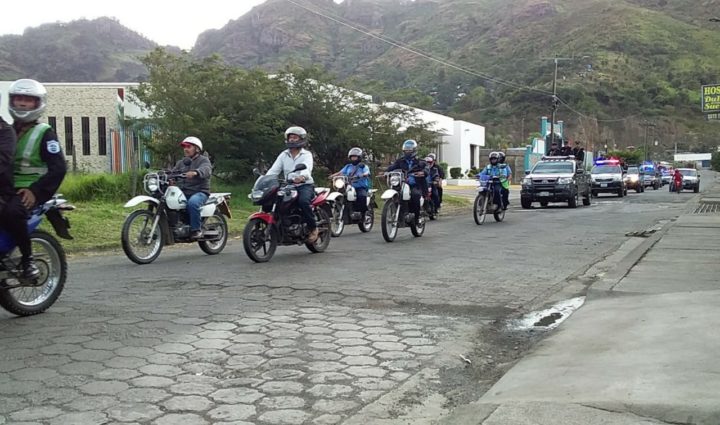 Policía de Jinotega celebra su 40 aniversario con alegre diana