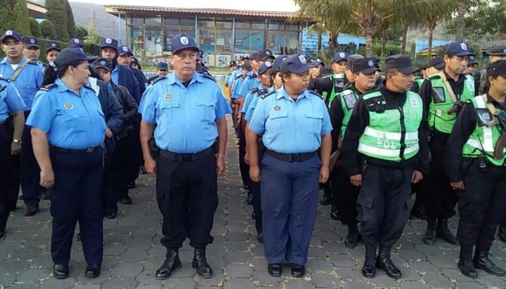 Policía de Jinotega celebra su 40 aniversario con alegre diana 