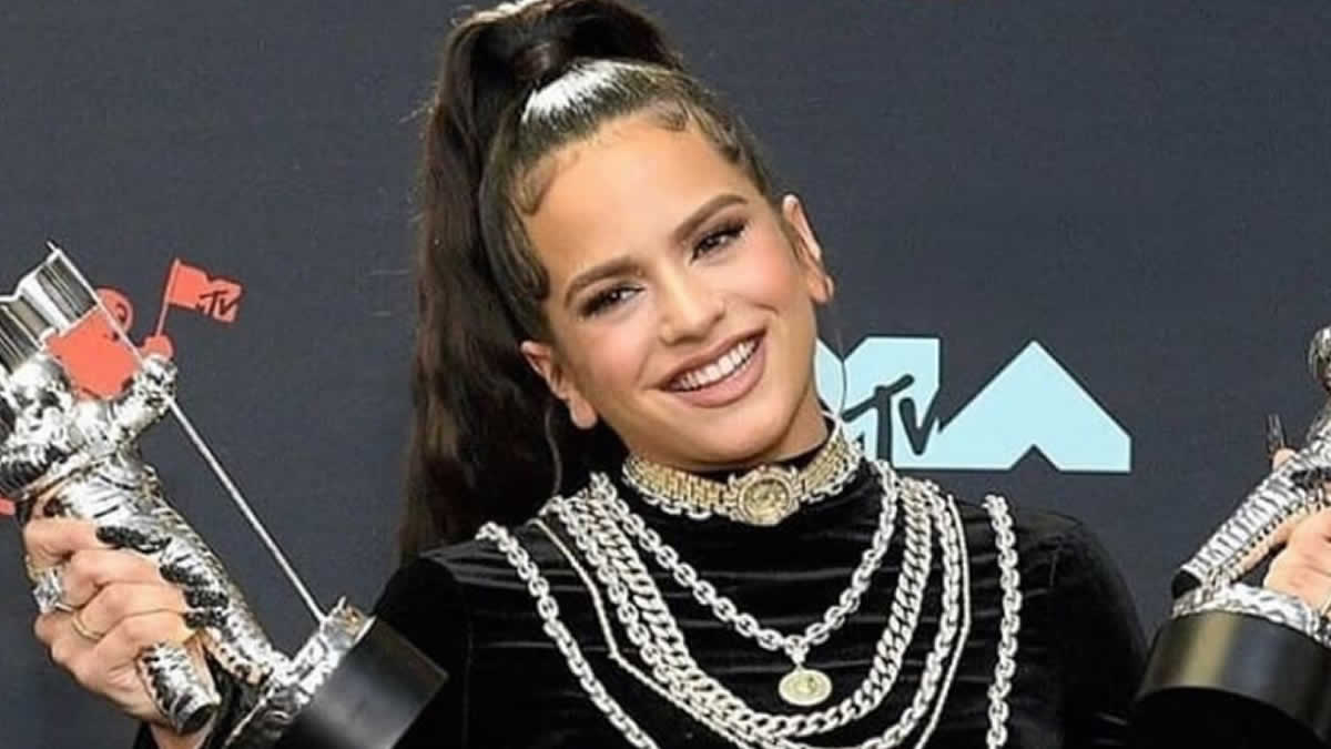 Rosalía pide a sus fans ideas para celebrar su cumpleaños