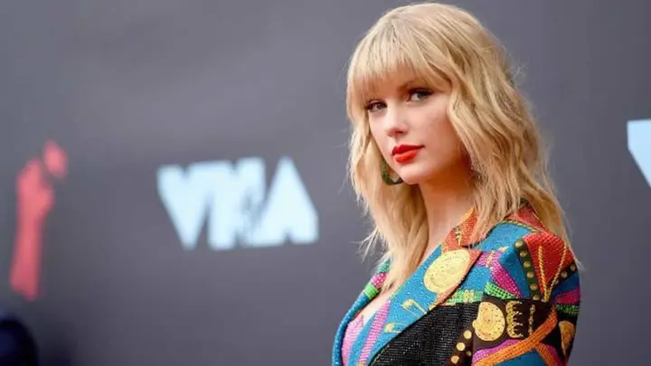 Taylor Swift mujer NFL