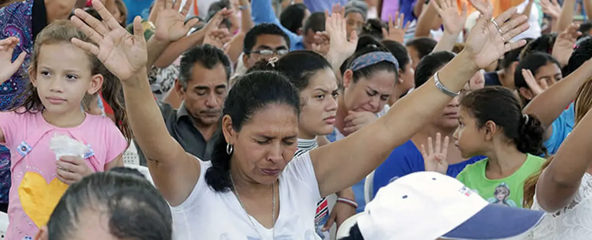 Tipitapa: Pueblo cristiano celebra culto por el Día Nacional de la Biblia