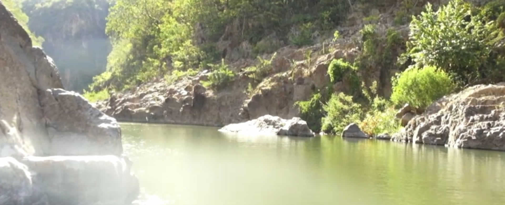 Turistas nacionales y extranjeros visitan el Cañón de Somoto, Madriz