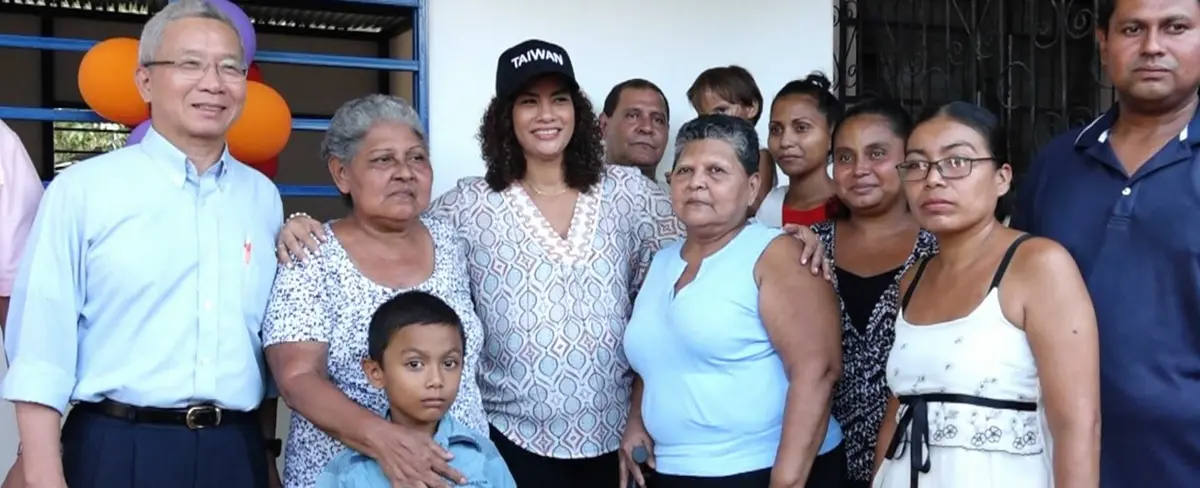 Entrega de Vivienda Digna número 162 a familia del Barrio Cuba