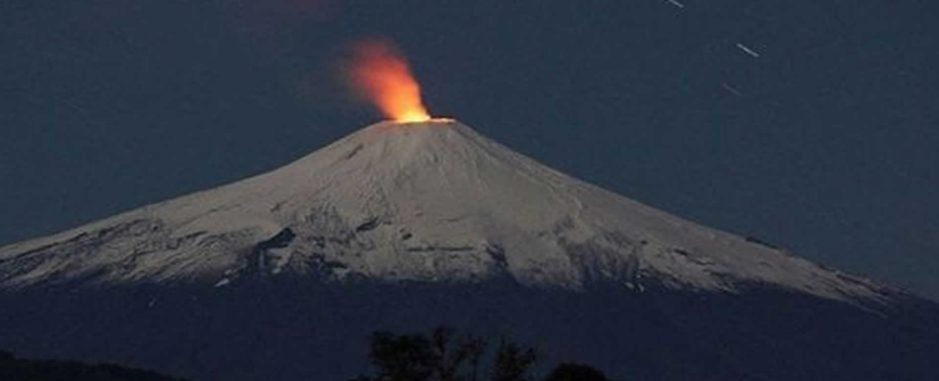 Chile en alerta naranja por actividad en el Volcán Villarrica