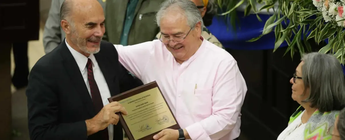 Asamblea Nacional entrega reconocimiento a pastores y líderes evangélicos
