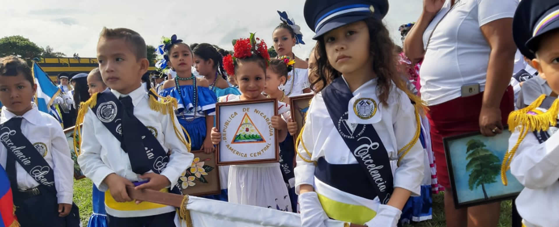 Estudiantes de educación inicial de San Marcos honran a la patria