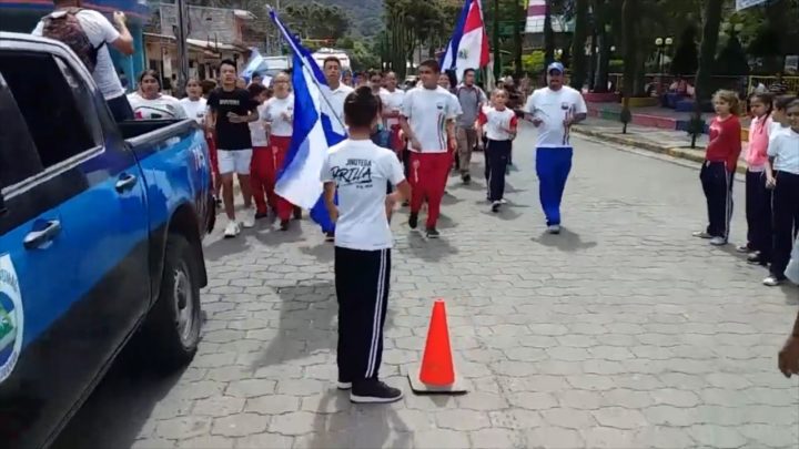 Jinotega realiza maratón de relevo de bandera nacional