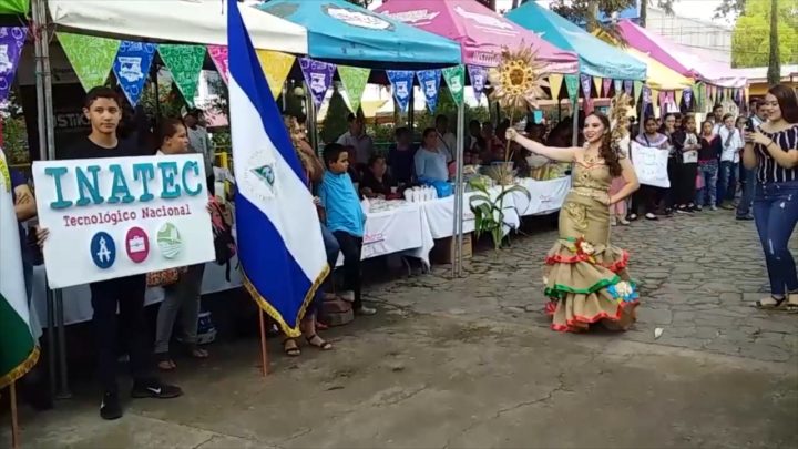 Autoridades de Jinotega coronan a su Reina Municipal del Maíz