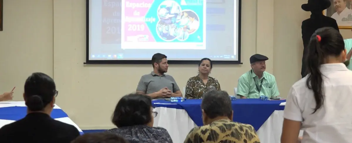 MINED lanza el programa reforzamiento escolar en línea