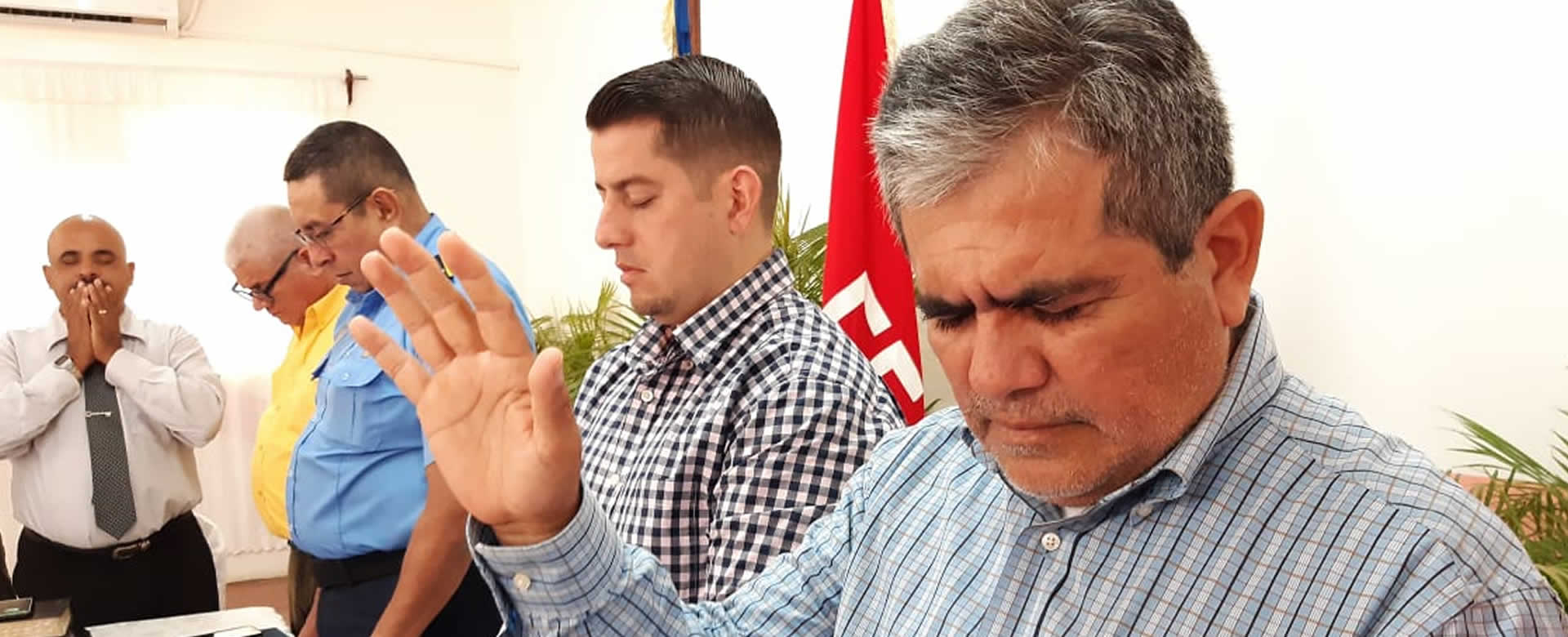 Pastores evangélicos sostienen encuentro con autoridades de Masaya