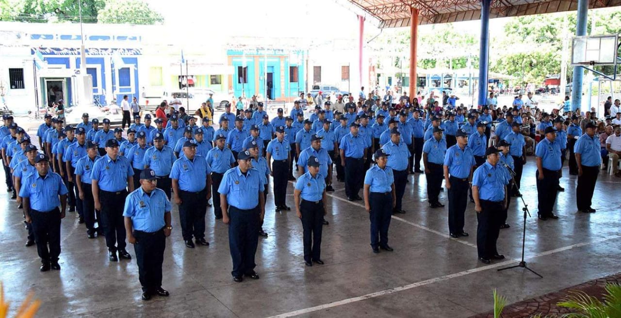 Policía Nacional ascendió en grados a oficiales de Chinandega