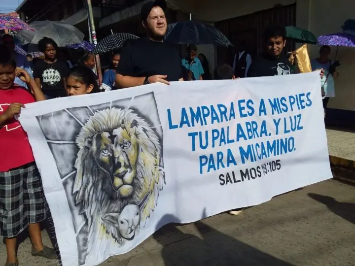 El Espíritu Santo se apodera del Pueblo en un Bluefields Unido