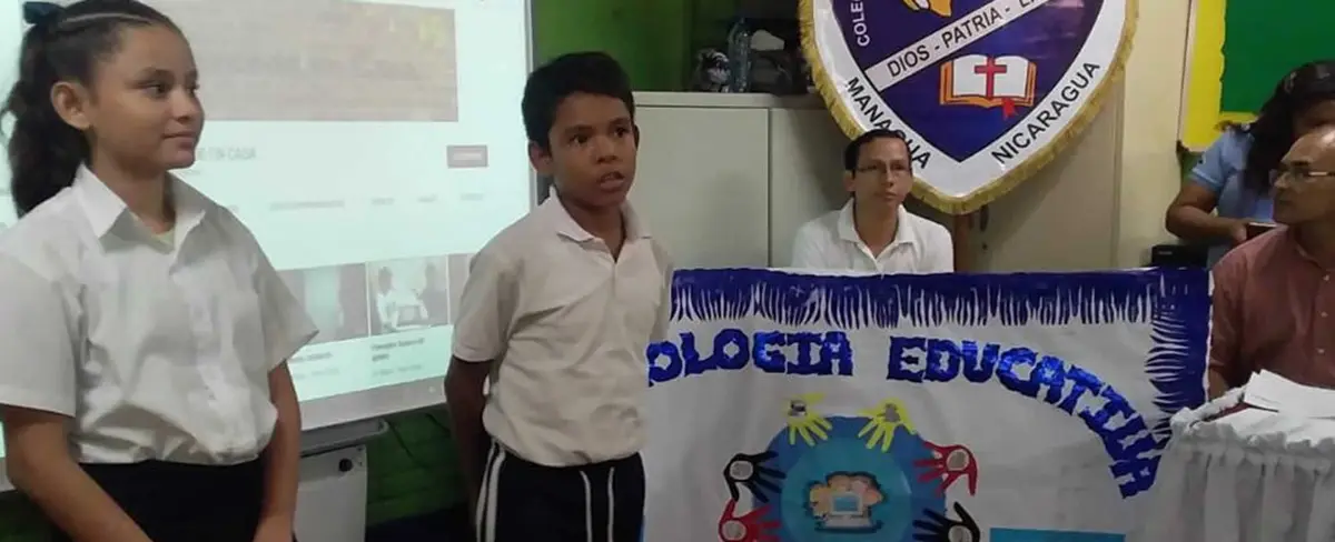 Alumnos participan en el certamen distrital "Mi NicaAP"