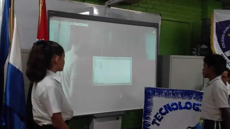 Alumnos participan en el certamen distrital "Mi NicaAP"