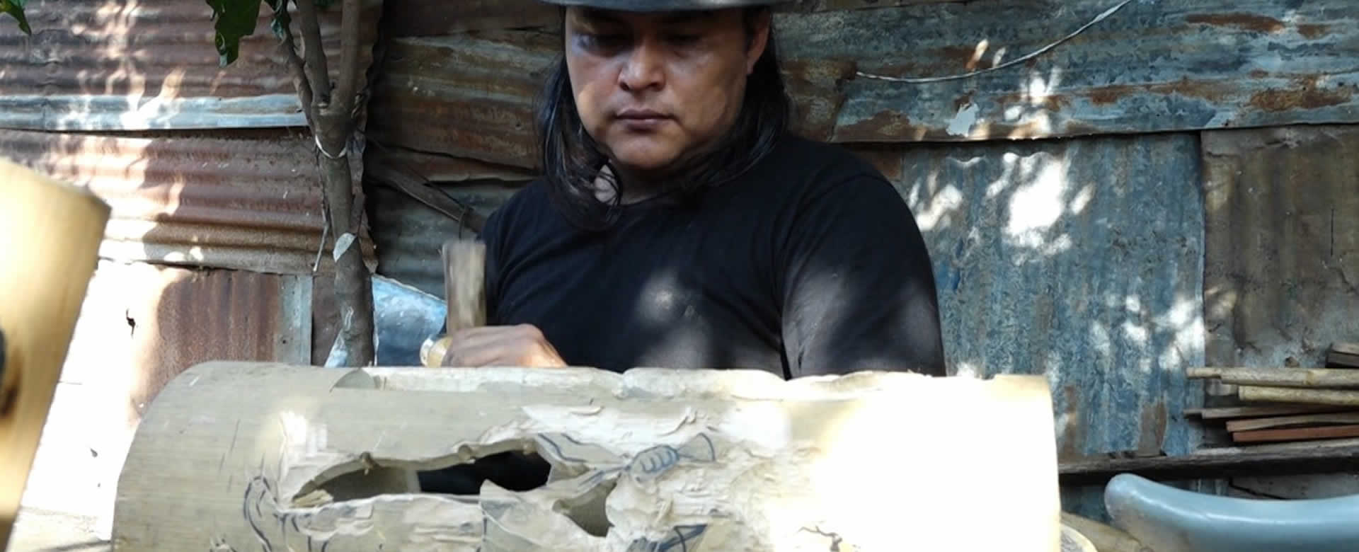 Artista plástico, Jair Sánchez, triunfa en la Feria Nacional del Bambú