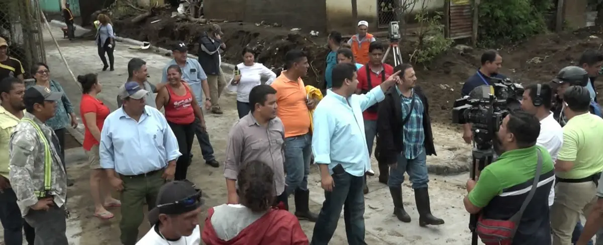 Autoridades de Managua visitan a familias afectadas por lluvias