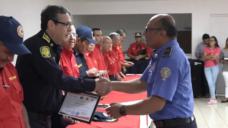 Bomberos clausuran el II Curso de Rescate en Inundaciones Urbanas