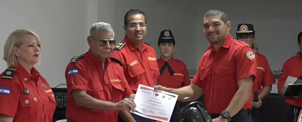 Bomberos clausuran el II Curso de Rescate en Inundaciones Urbanas