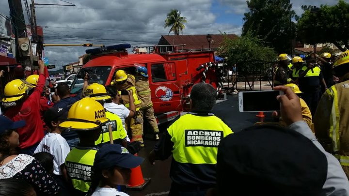 Bomberos de Estelí realizan ejercicio demostrativo