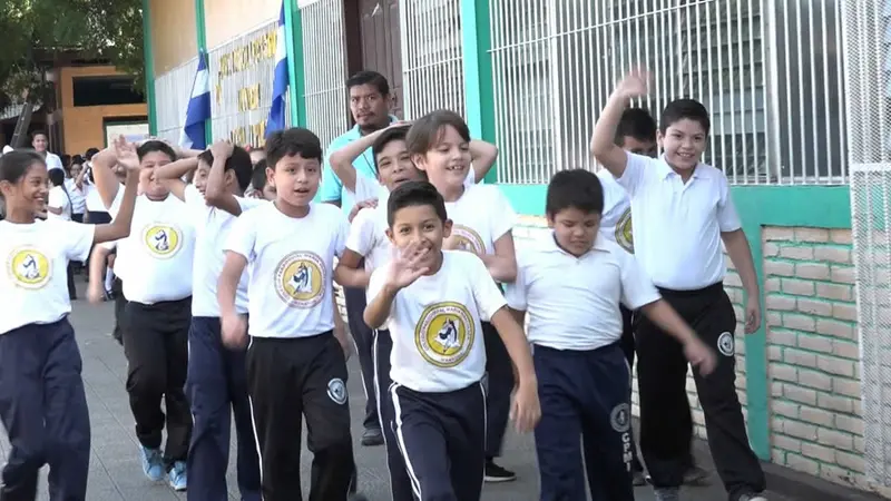 Brigadas de Salud fumigan las viviendas del barrio Altagracia