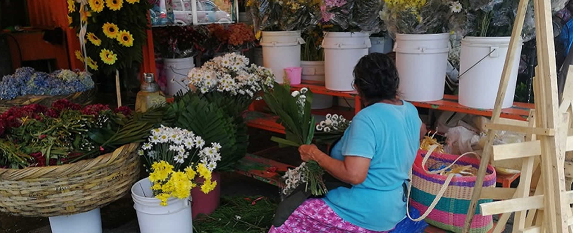 Cementerio Periférico inicia a recibir la visita de familias capitalinas