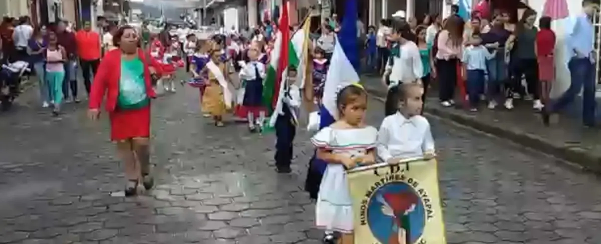 Centros escolares celebran el 128 aniversario de la creación de Jinotega