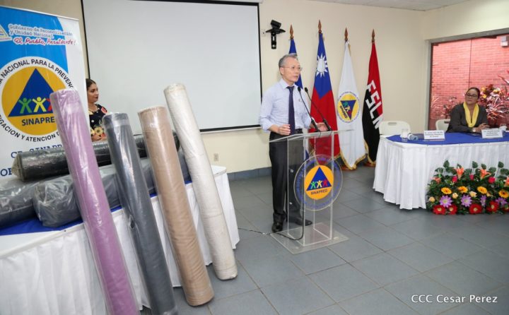 China (Taiwán) realiza donativo de 75 mil yardas de tela al SINAPRED