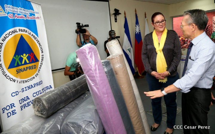 China (Taiwán) realiza donativo de 75 mil yardas de tela al SINAPRED 