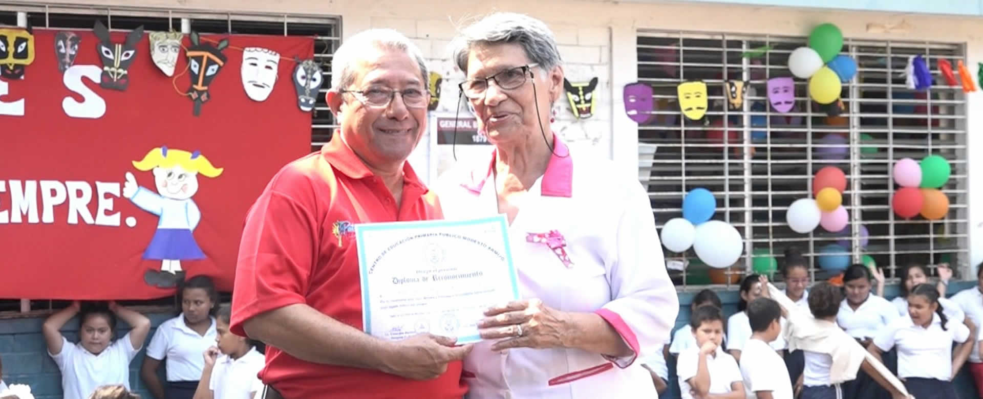 Colegio Modesto Armijo celebra el Día Internacional de los Docentes