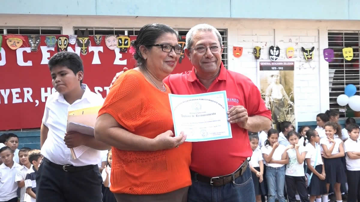 Colegio Modesto Armijo celebra el Día Internacional de los Docentes