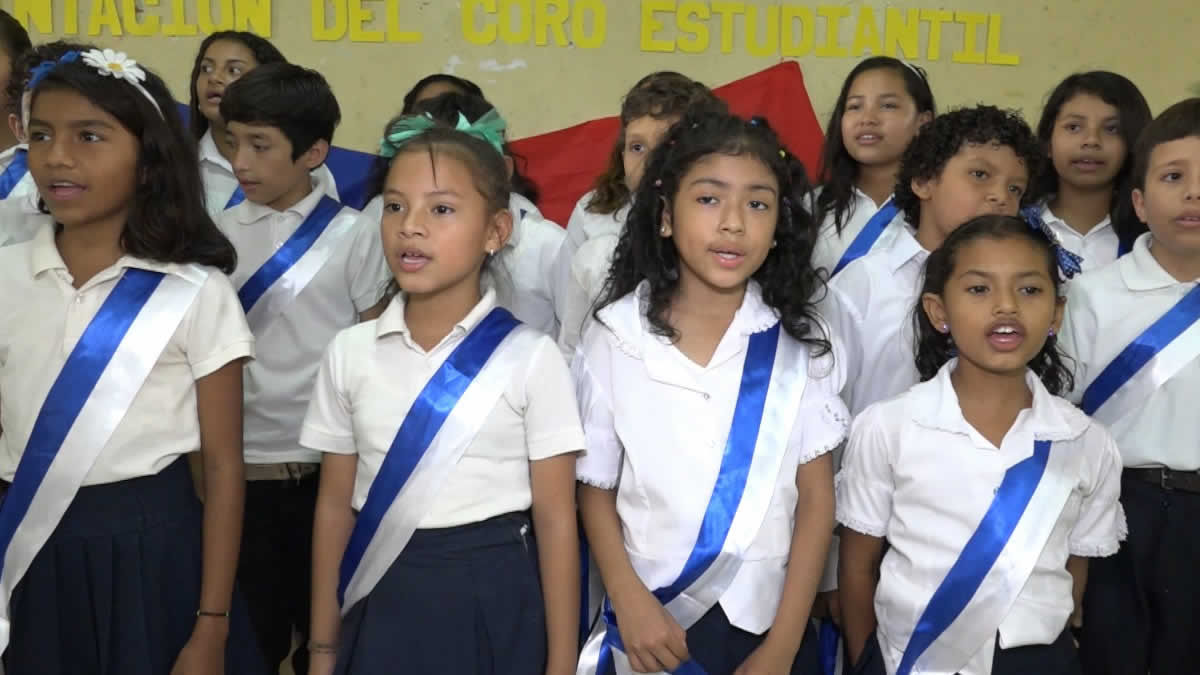 Coro estudiantil Rubén Darío honra la memoria de Benjamín Zeledón