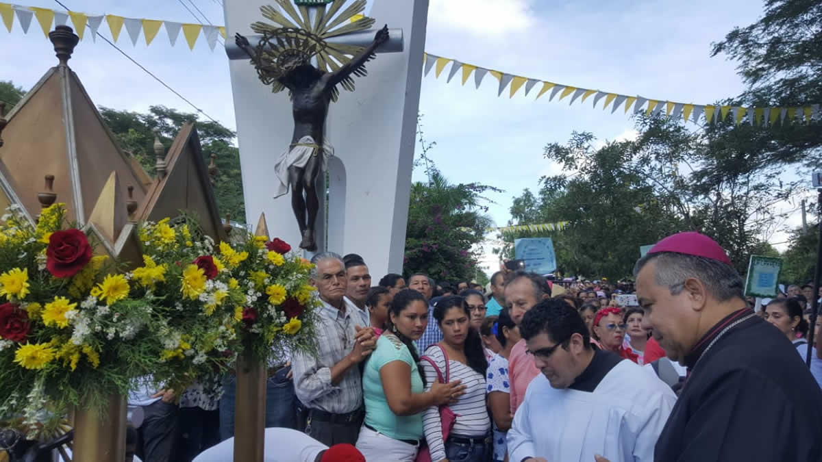 El Sauce: Celebran 296 Aniversario de la llegada El señor de los Milagros