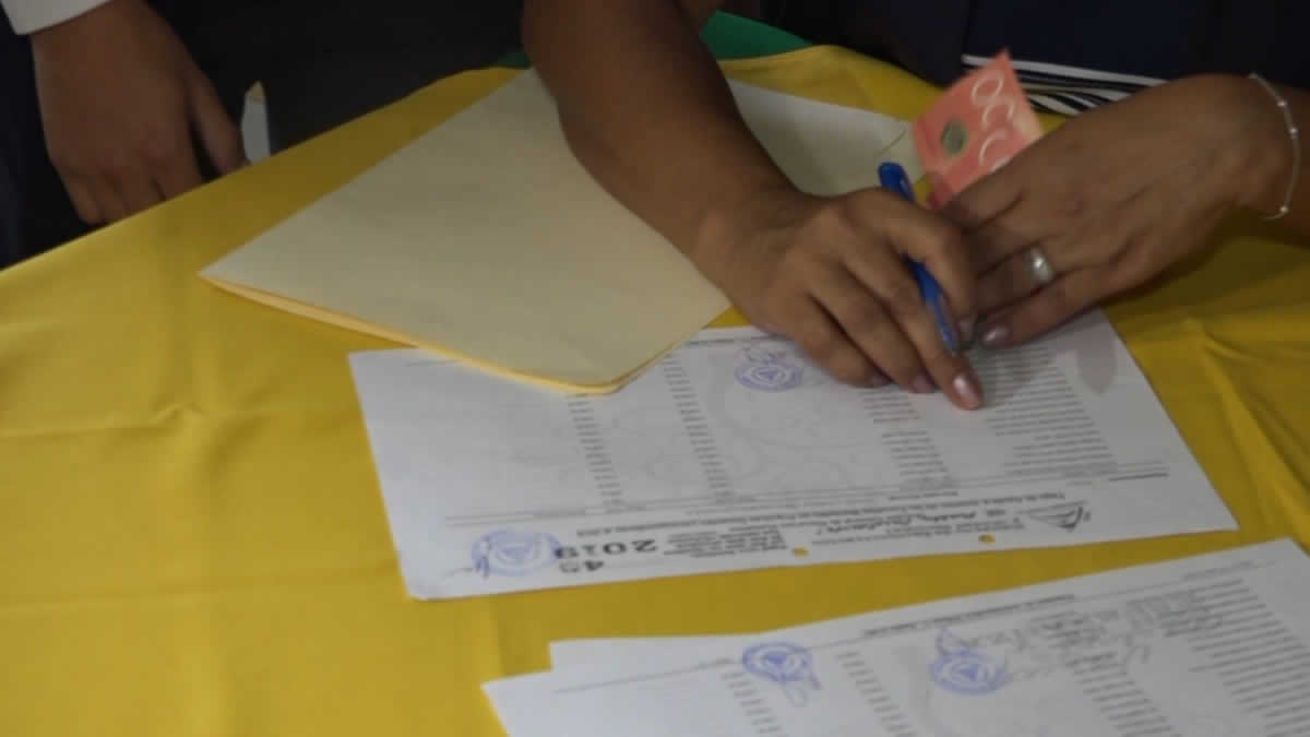 Estelí: Alumnos de la escuela Mirna Mariana reciben bono solidario