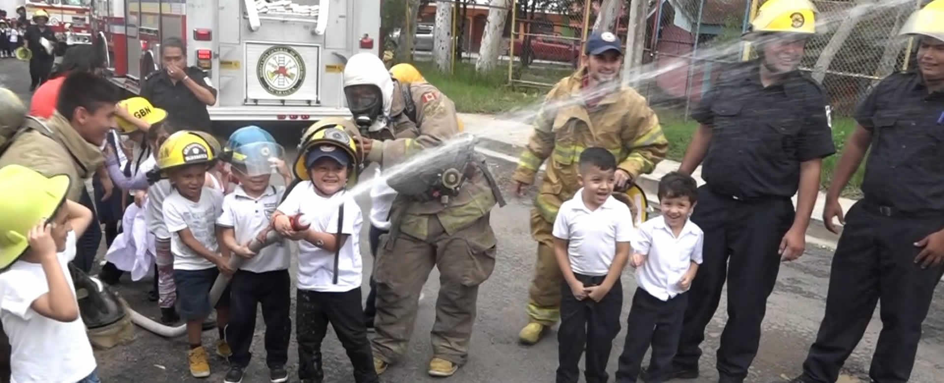 Estelí: Mimados de la Revolución son bomberos por un día