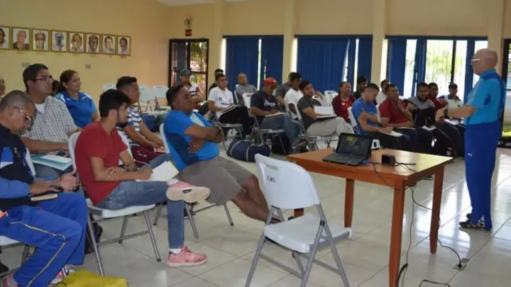 FNVB curso entrenadores nacionales