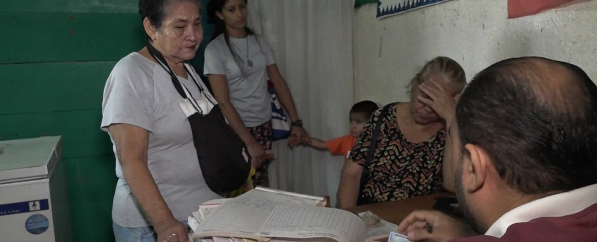 Familias del Barrio Isaías Gómez reciben Clínica Móvil