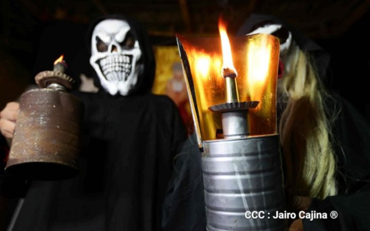 Familias de Monimbó realizan tradicional Vela del Candil