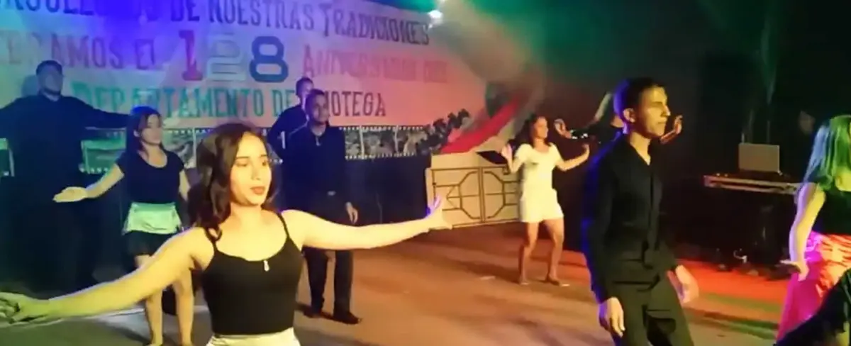 Jinoteganos celebran el 128 Aniversario de ser Ciudad