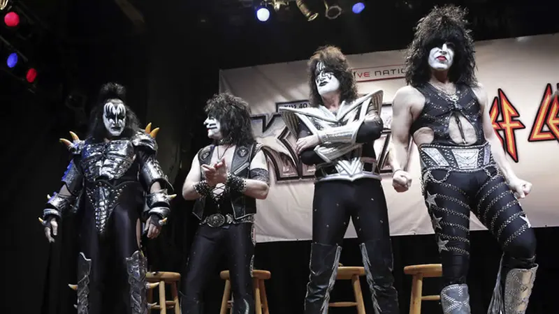 Kiss se reune para ofrecer concierto a ocho personas en Australia