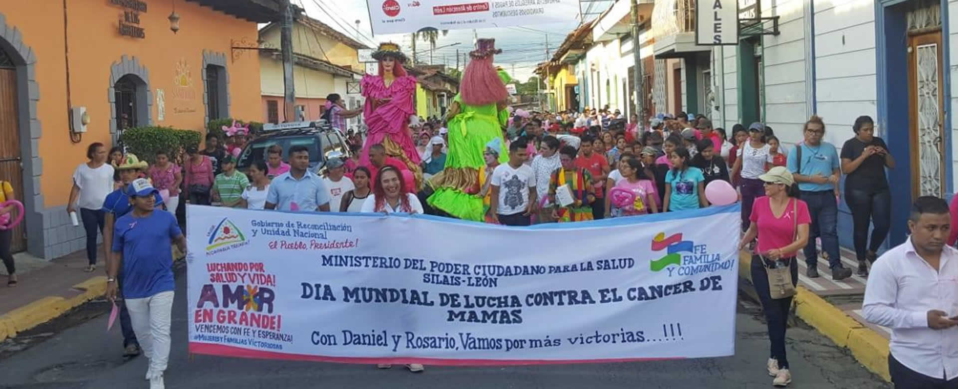 León se une a celebrar el día mundial de lucha contra el cáncer de mama