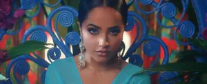 Becky G debuta con álbum "Mala Santa"