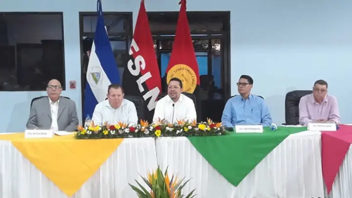 Bachilleres inician a recibir el bono complementario de Educación 
