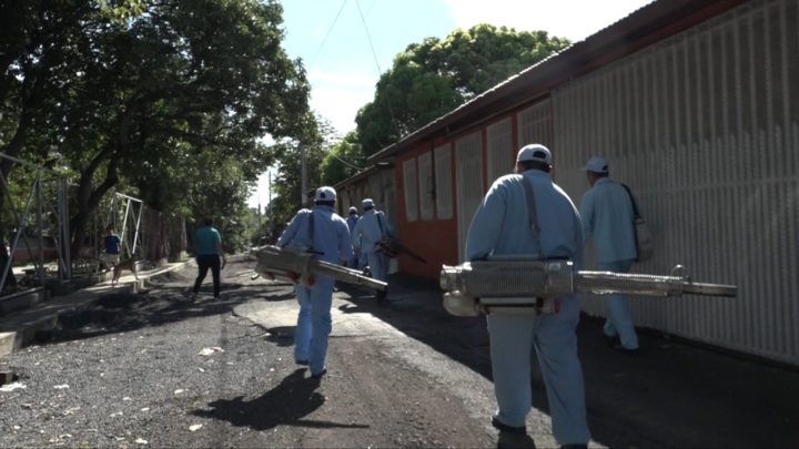 Brigadistas fumigan 300 viviendas de Villa Bulgaria en Managua