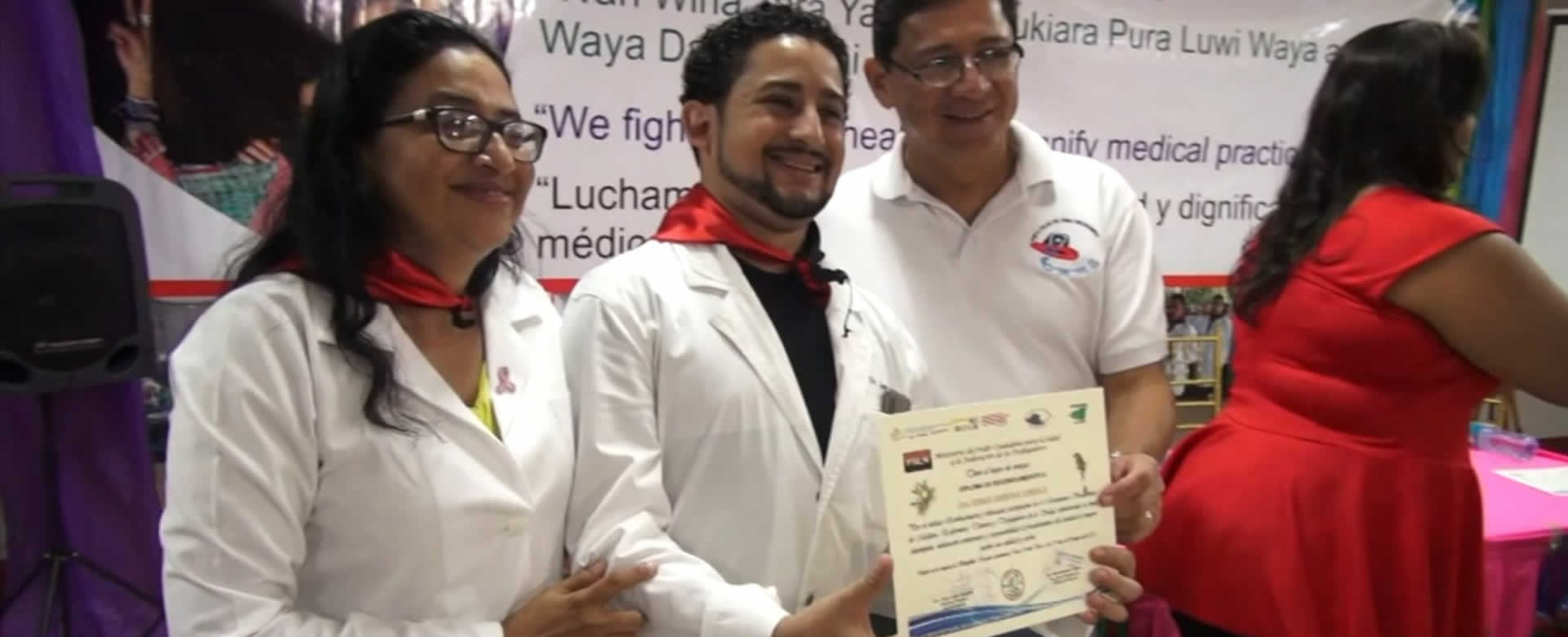 MINSA entrega reconocimientos a médicos de Bluefields