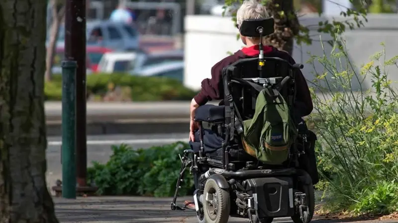 Rusia crea una silla de ruedas que adivina los deseos del usuario